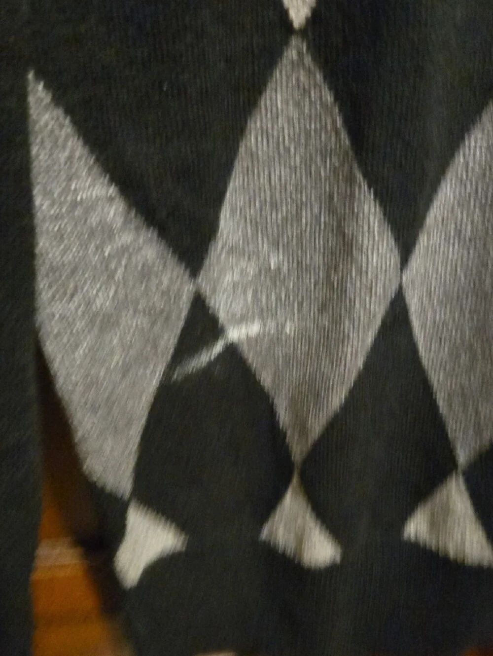 Dockers Men's Black & Gray Argyle V-Neck Sweater - Classic Knit